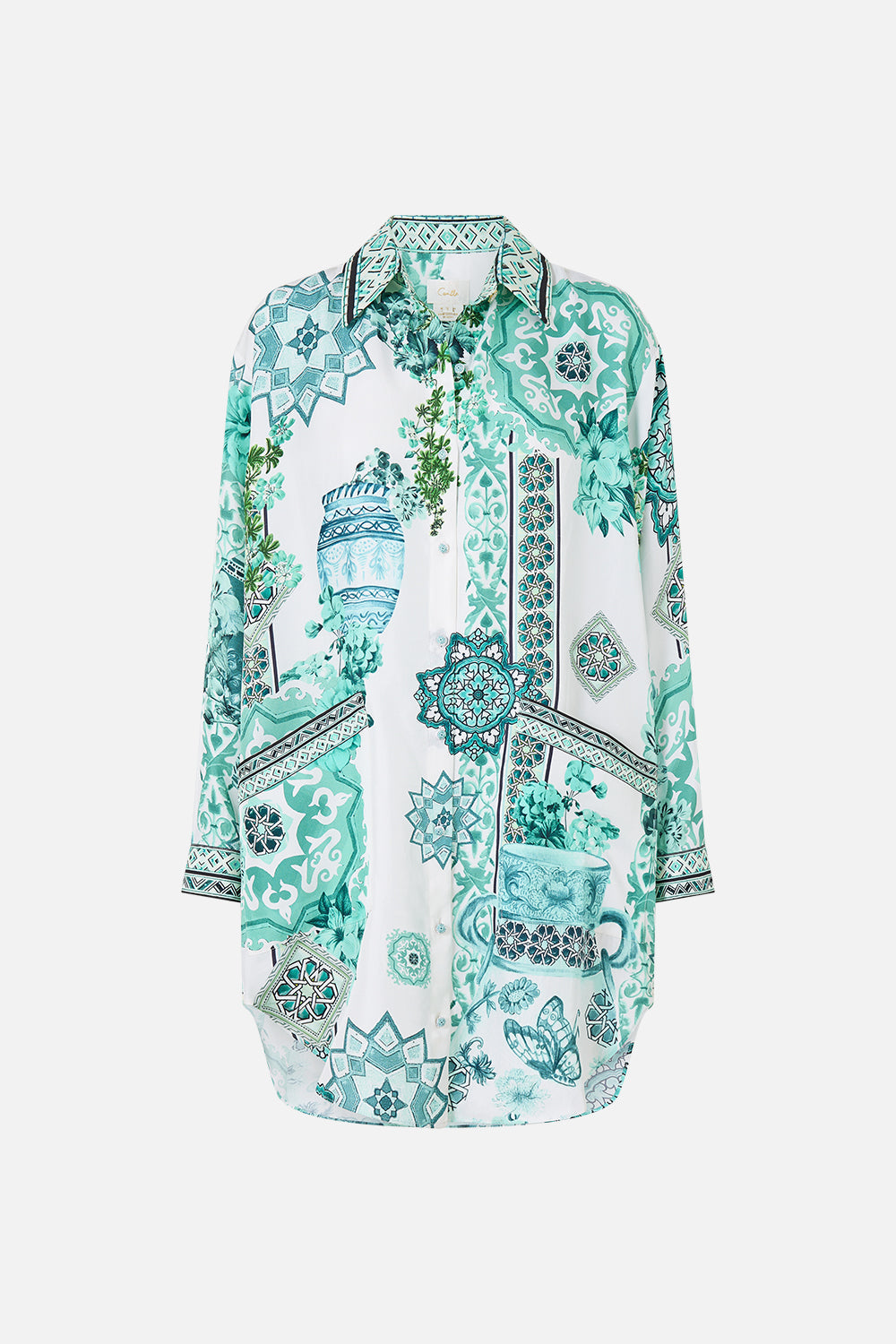 The CAMILLA shirt tunic with pockets in our print Balearic Bebé. Front view.