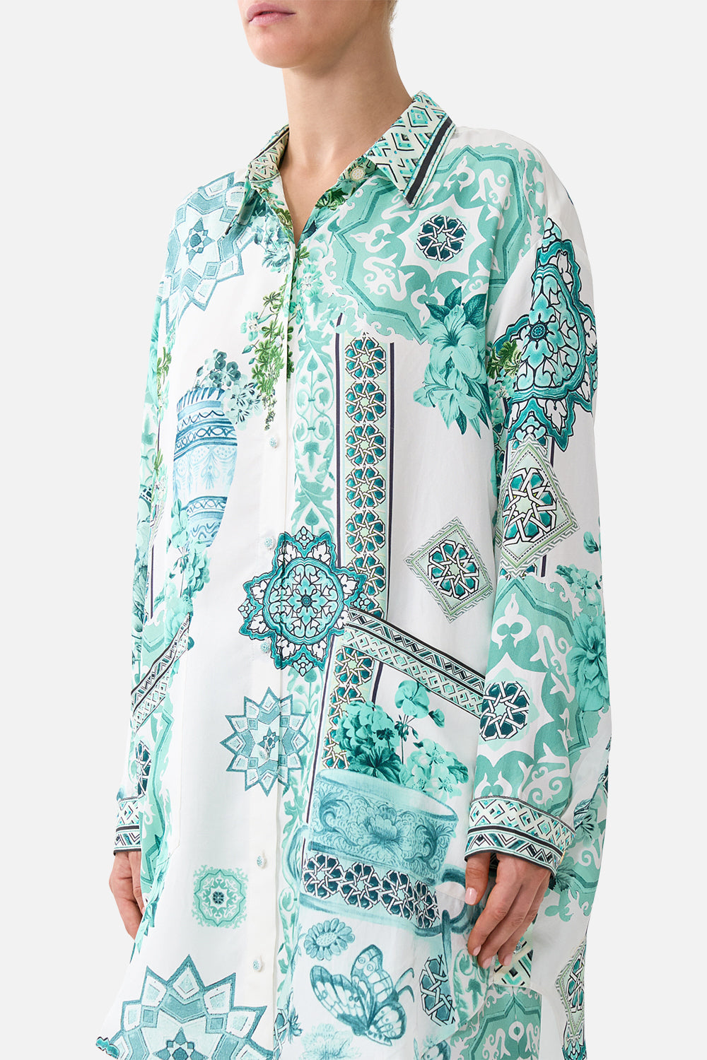 The CAMILLA shirt tunic with pockets in our print Balearic Bebé.