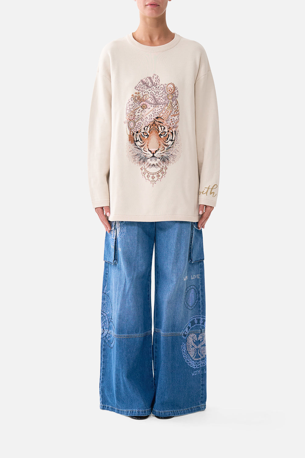 The CAMILLA boxy crew neck jumper in our print Aranjuez Animalia. Front model view.