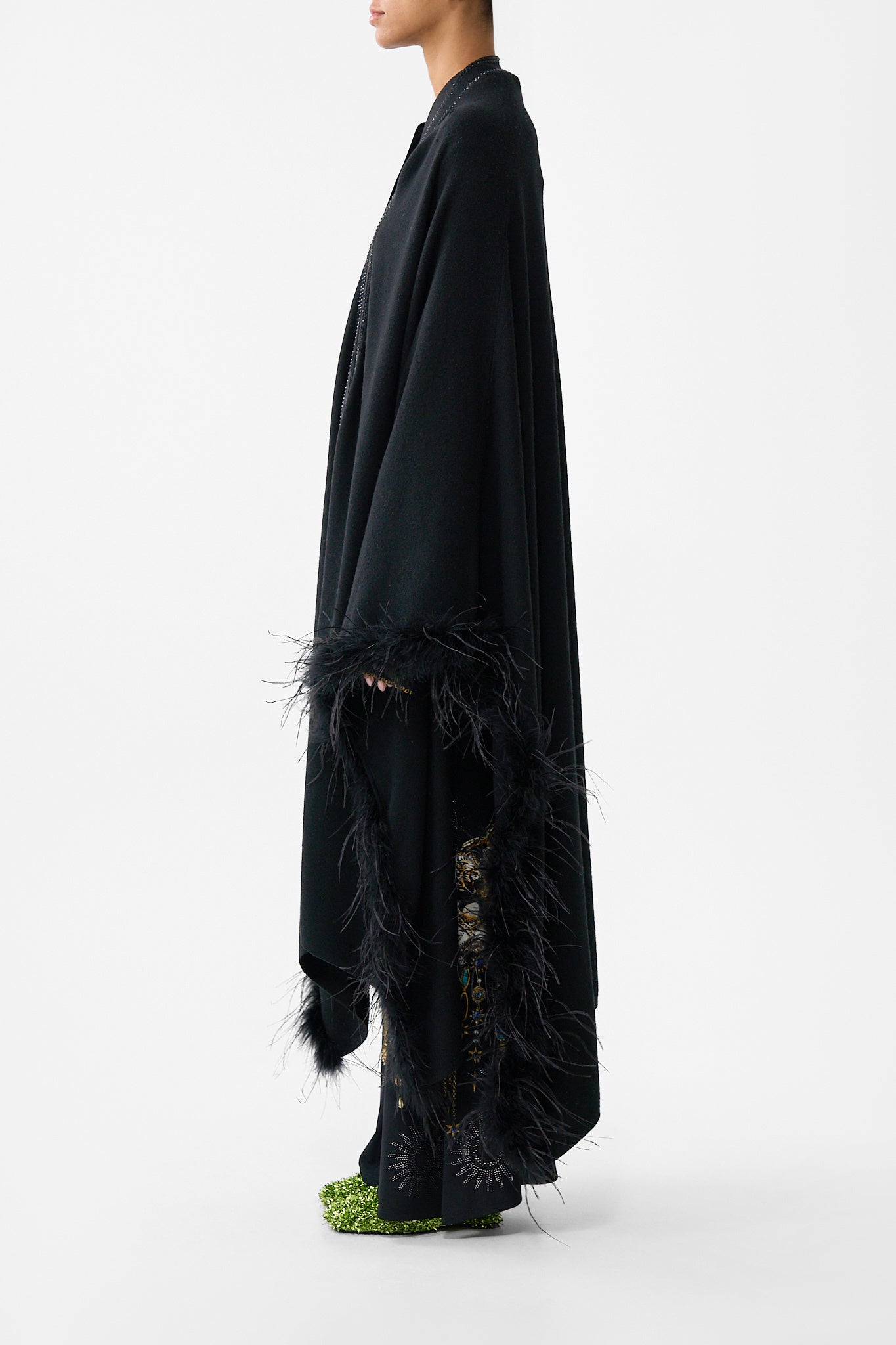 THROW OVER WITH FEATHERS AMULETS AND ALCHEMY