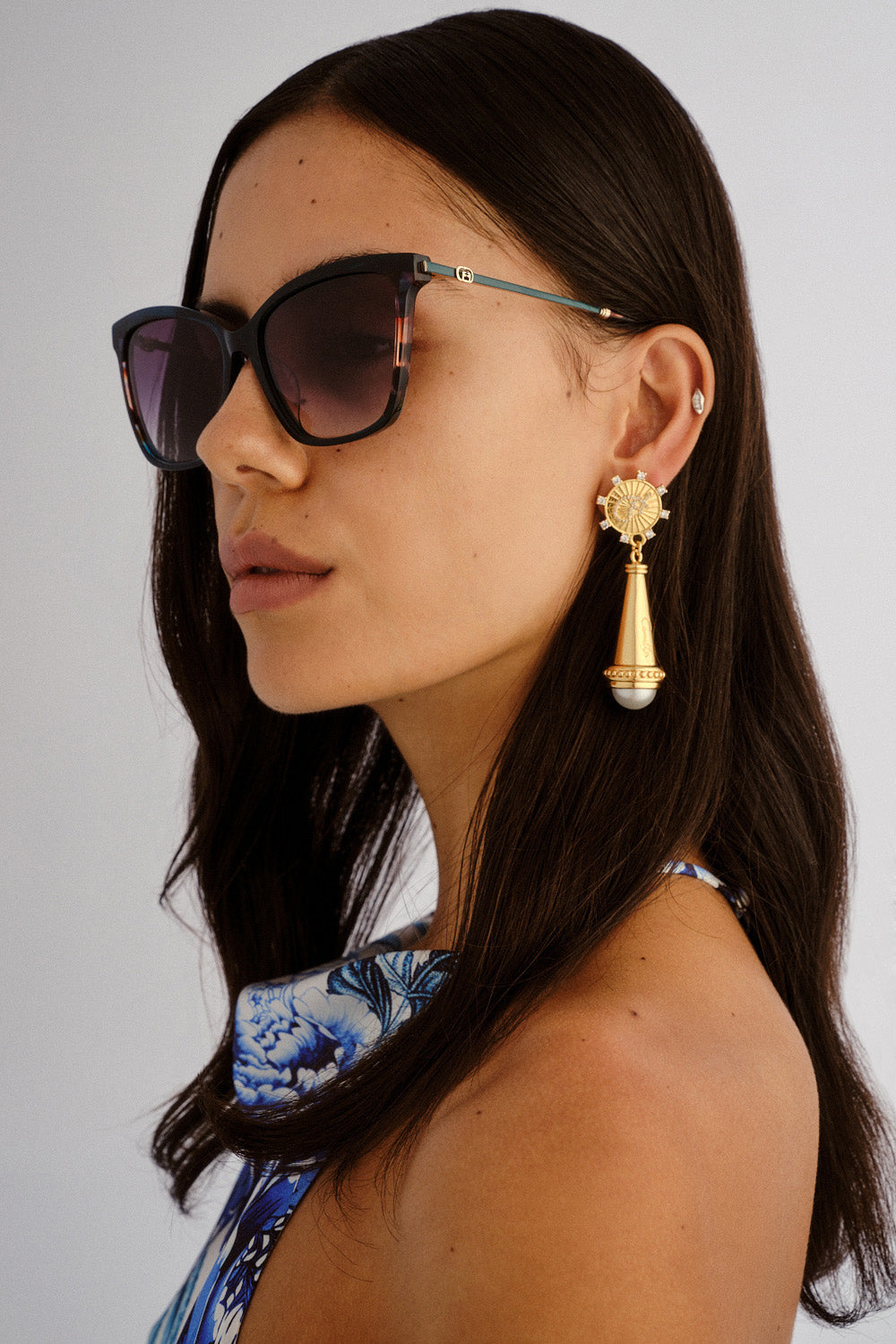 The CAMILLA deep sea dive sunglasses in Teal Marble