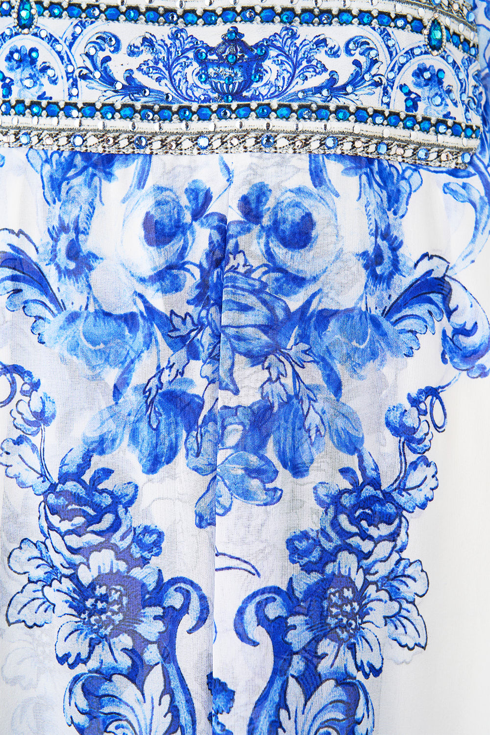 The CAMILLA LONG KAFTAN WITH WAIST DETAIL CERAMIC PANORAMIC in our  print.