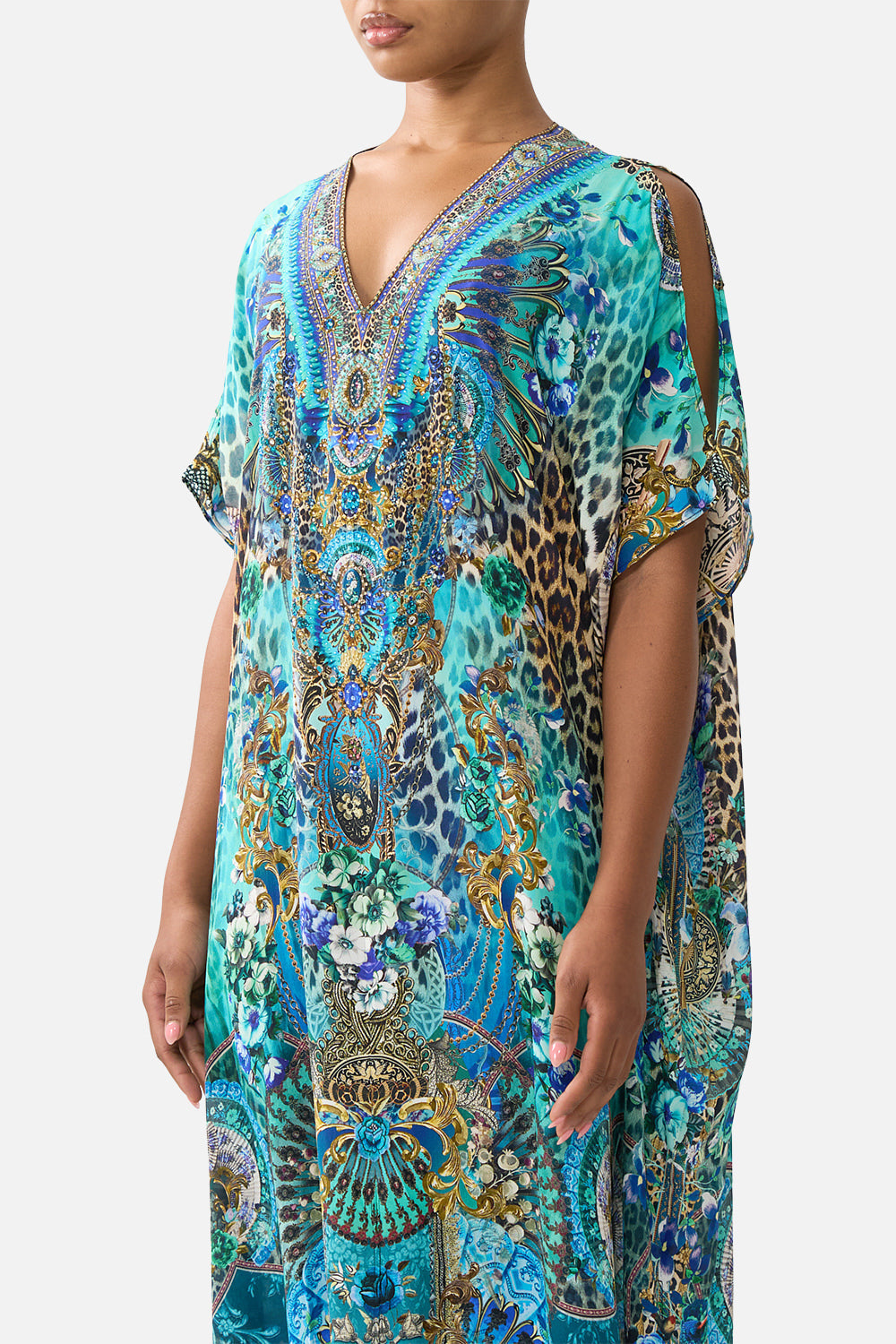 The CAMILLA SLIM FIT KAFTAN WITH SPLIT FLAMENCO EUPHORIA in our  print.