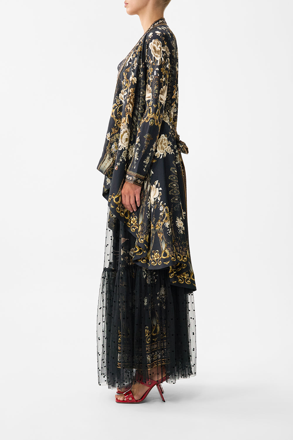 The CAMILLA CROPPED SLEEVE LAYER WITH WAIST TIE FLAMENCO FOLKLORE in our  print.