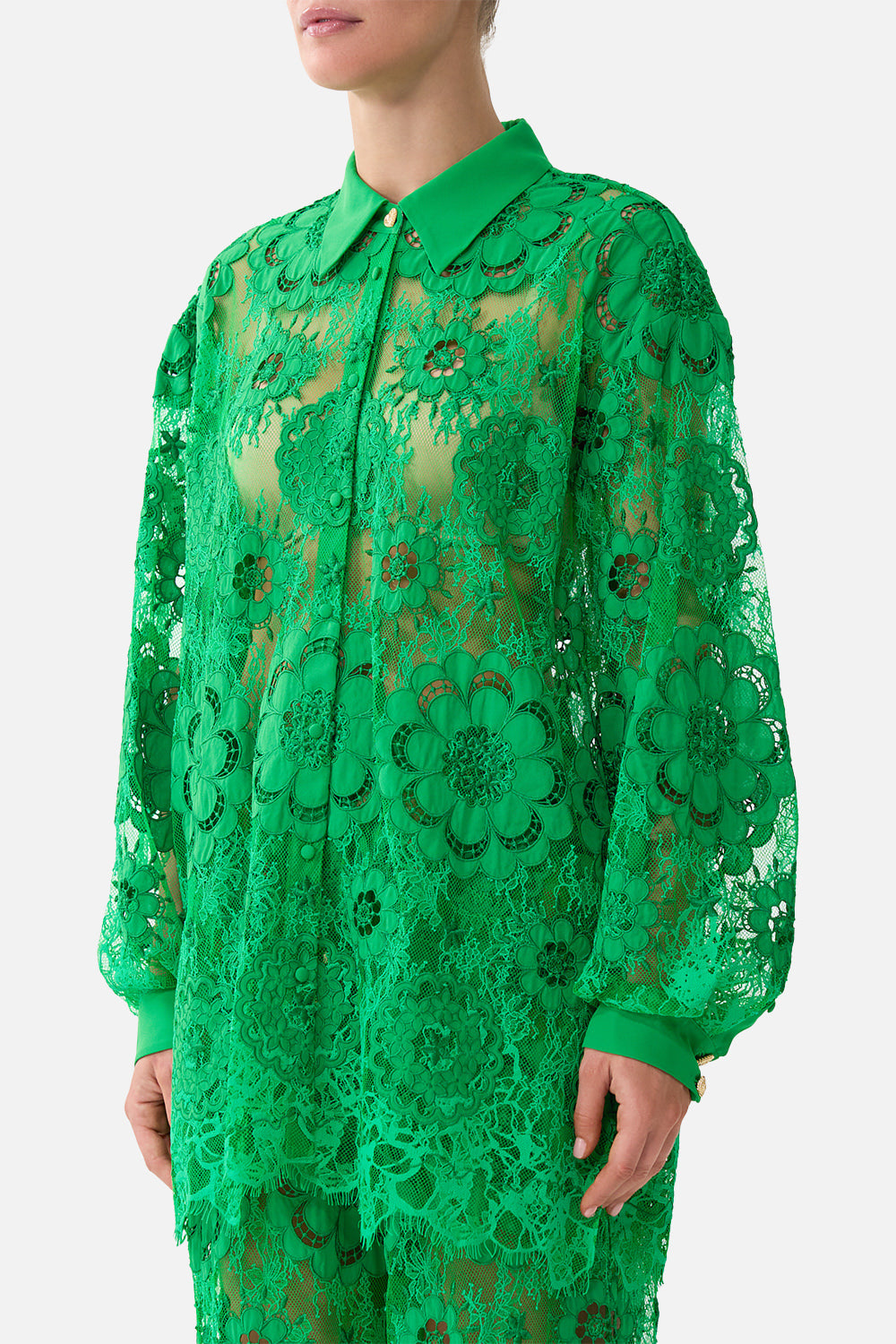 The CAMILLA stepped hem shirt in our print Sacromonte Señorita.