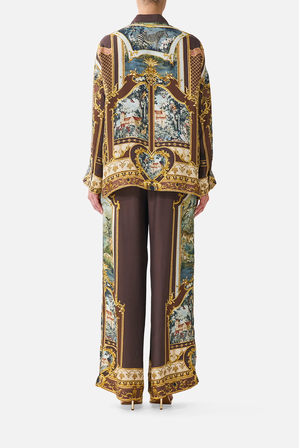 The CAMILLA RELAXED COLLARED SHIRT WITH POCKET ANIMALS IN THE PALACE
