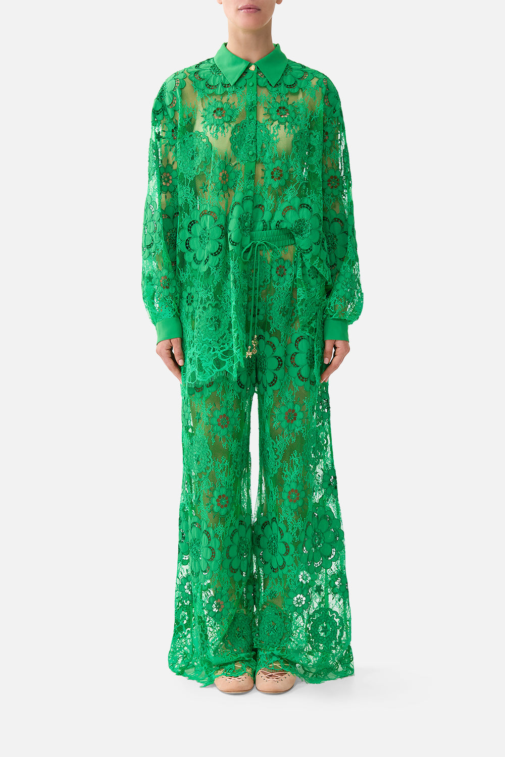The CAMILLA lounge pant in our print Sacromonte Señorita. Front model view.