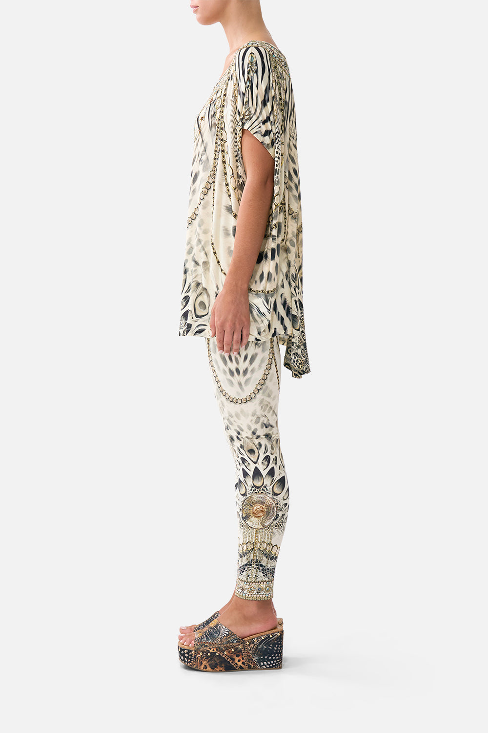 The CAMILLA LOOSE FIT TEE LADY LIONHEART in our  print.
