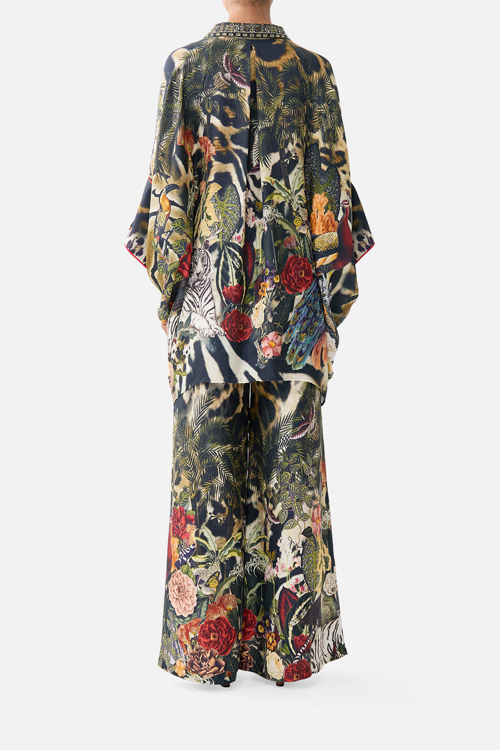The CAMILLA BATWING SHIRT LEOTIGRA LAND