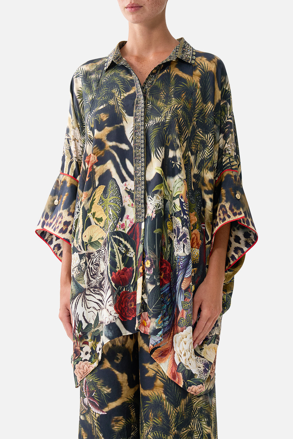The CAMILLA BATWING SHIRT LEOTIGRA LAND