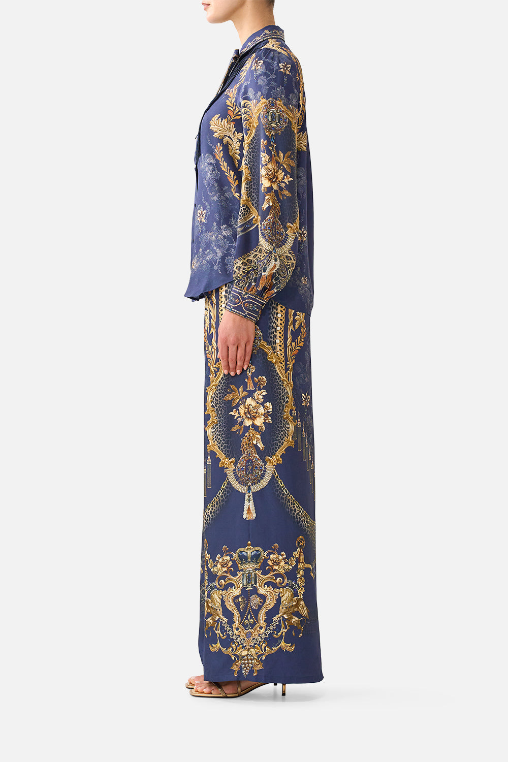 COLLARED SHIRT WITH PINTUCKS CLOAKED IN BAROQUE