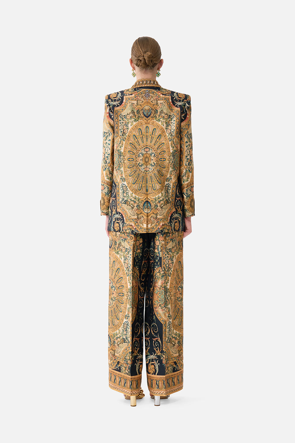 JACKET WITH POCKET DETAIL MUSEUM MEMOIRS