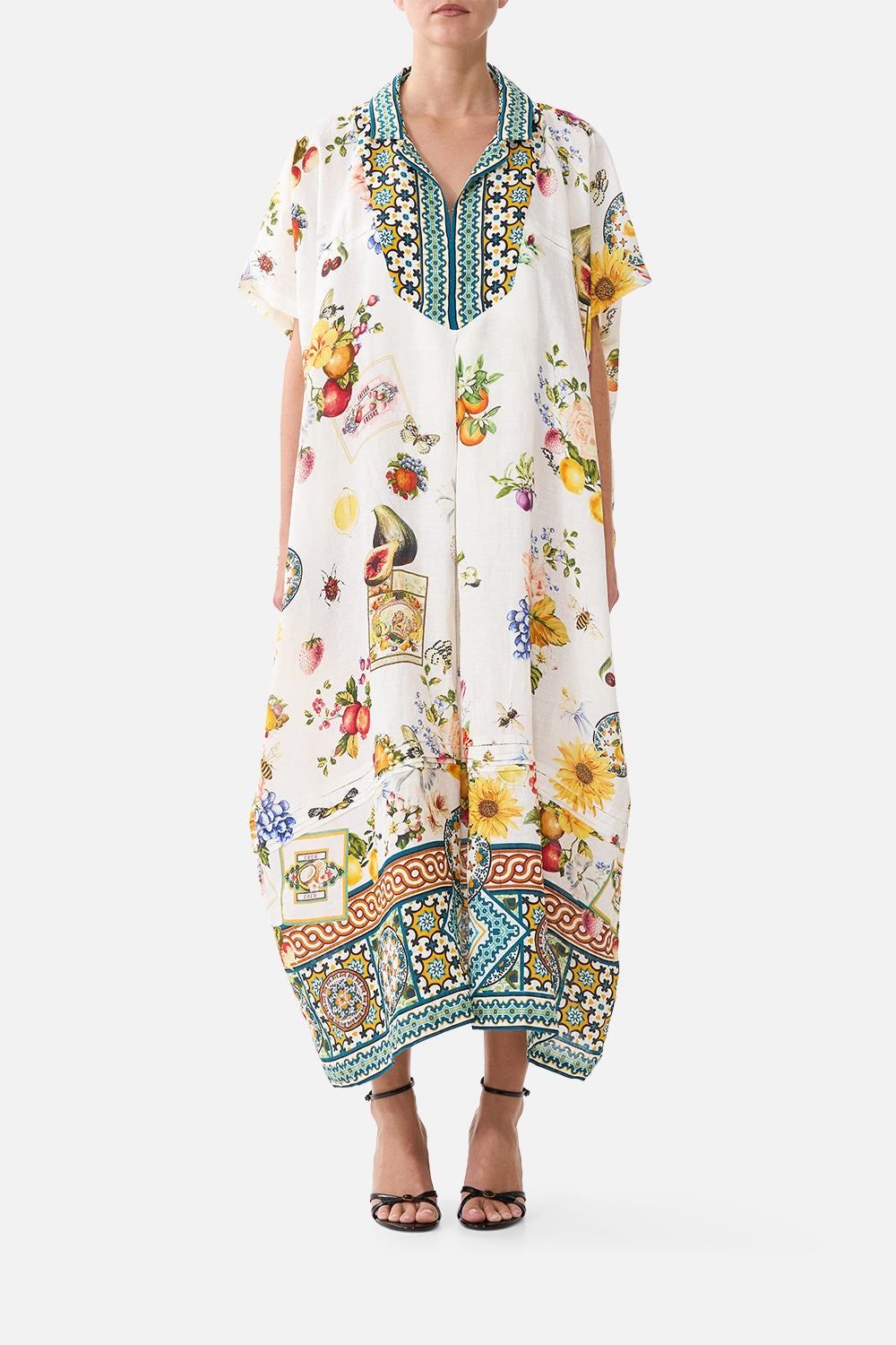 COLLARED KAFTAN WITH FRONT PLEAT DETAIL MAGIC OF THE MERCADO