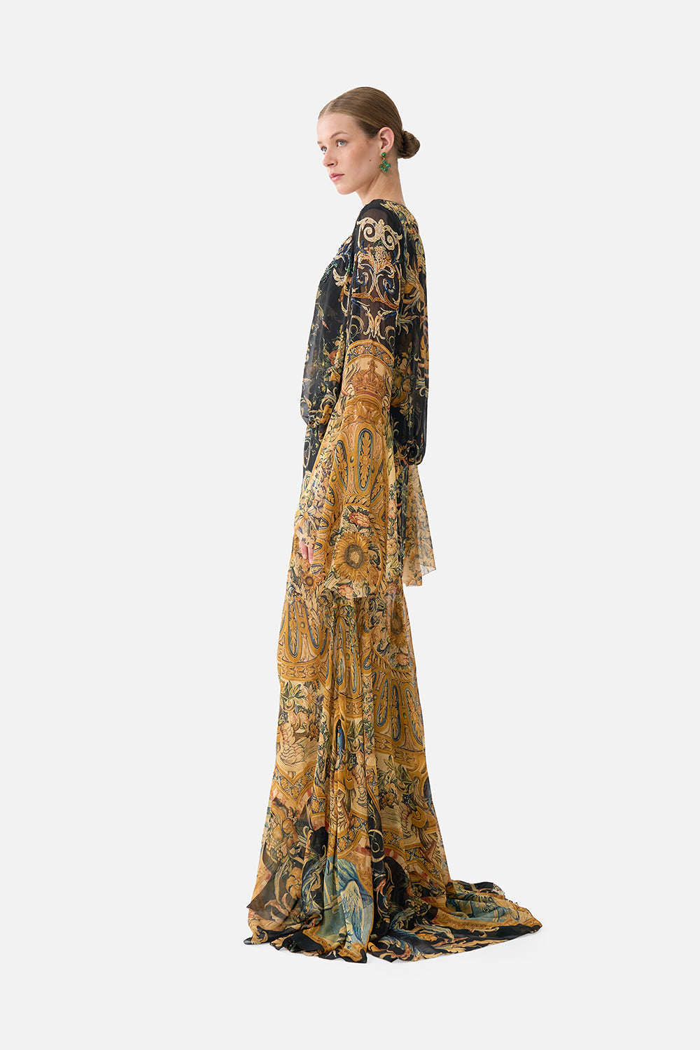 LOW CUT LACE UP FRONT LONG DRESS MUSEUM MEMOIRS
