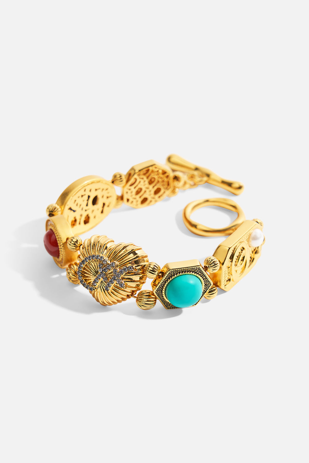 The CAMILLA my cameo romeo statement bracelet in Gold.
