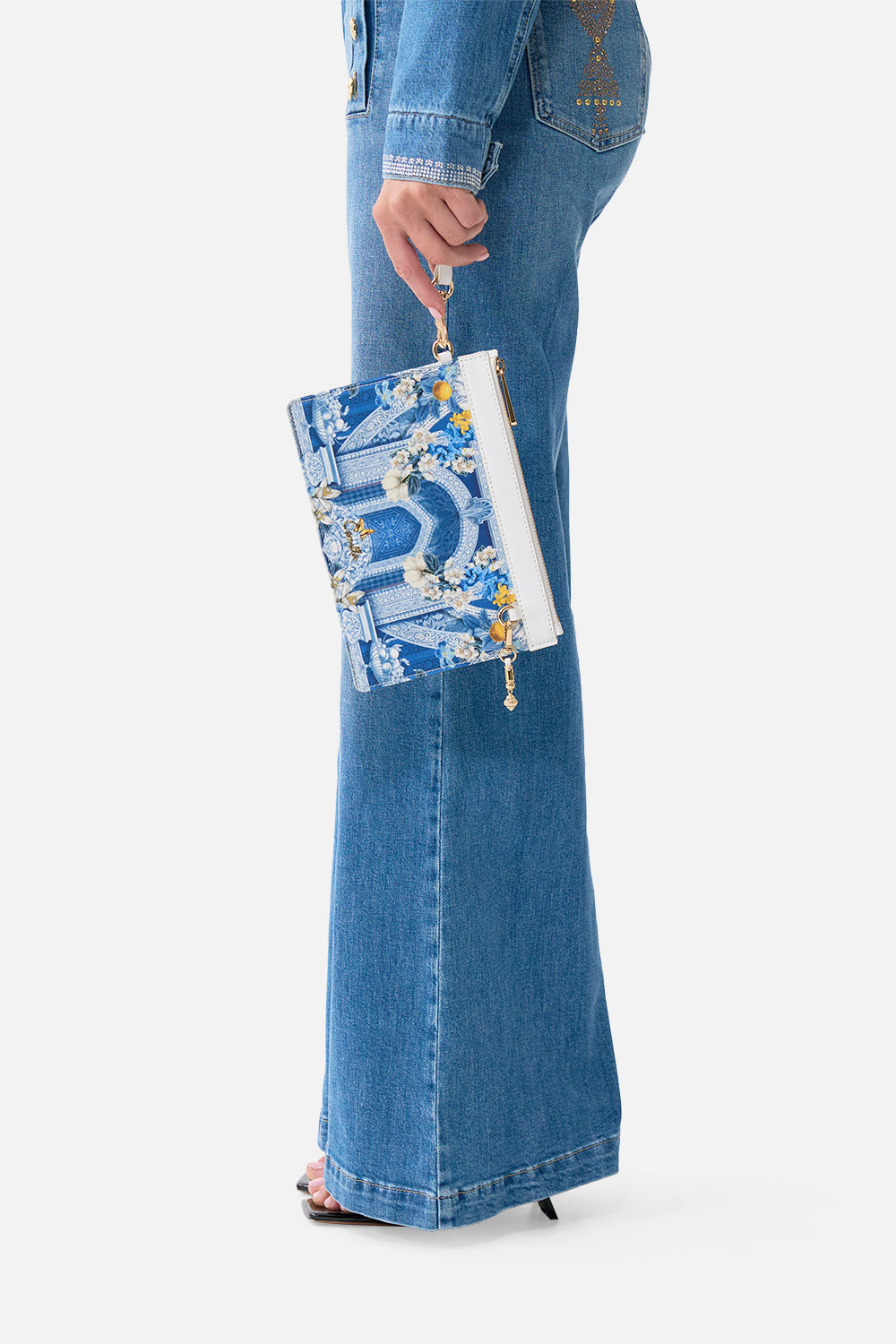 CLUTCH WITH WRISTLET DE NADA GRANADA