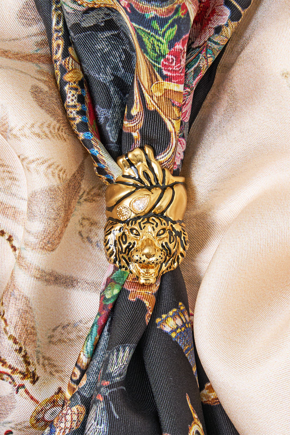 METAL SCARF RING GOLD
