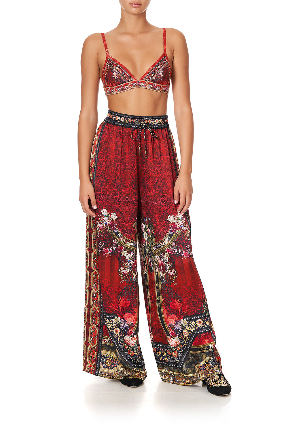 SOFT BRA WITH BACK CLIP STORIES OF A STATION