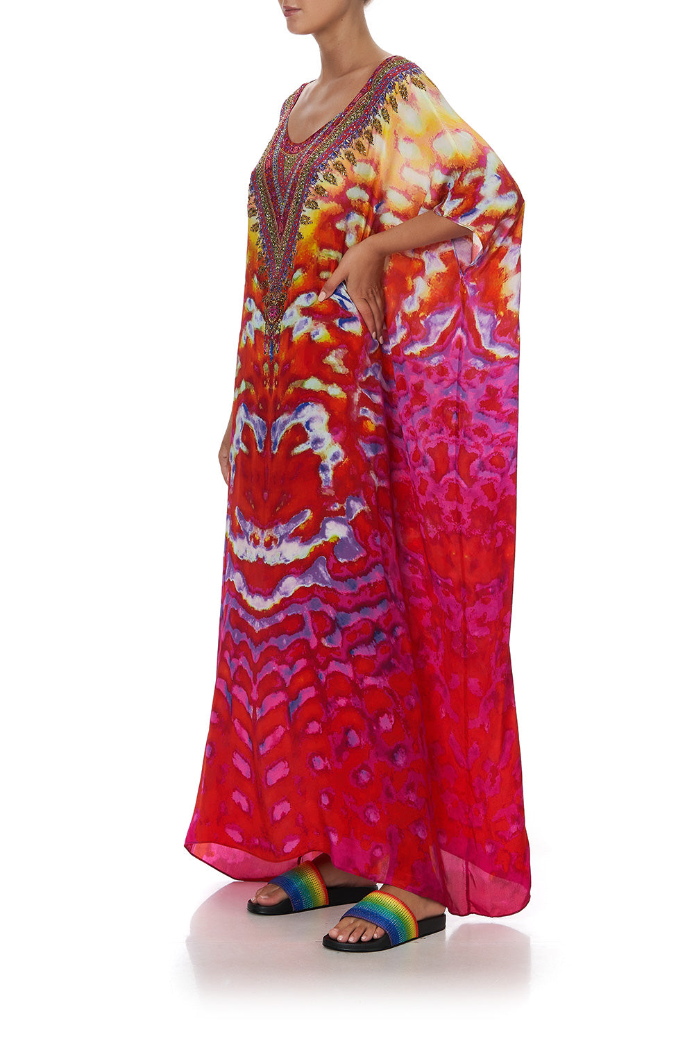 ROUND NECK KAFTAN BANSHEE BECKONS