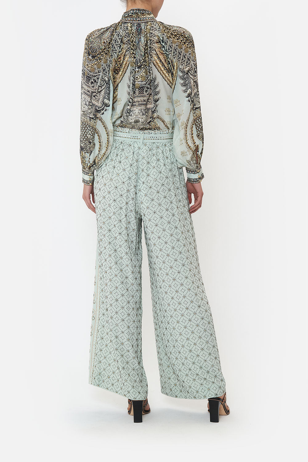 RAGLAN BUTTON UP SHIRT FREE ESPIRITU