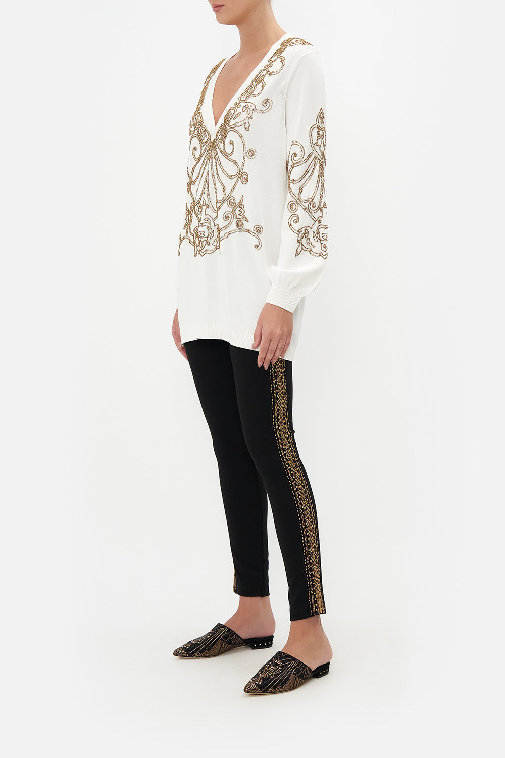 EMBELLISHED V NECK KNIT ARMADA