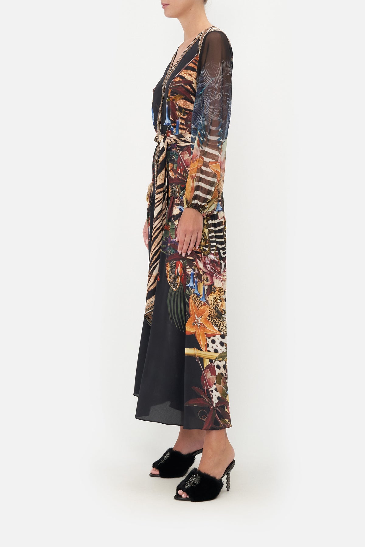 V NECK DRESS WITH BELT NATURAL INSTINCT