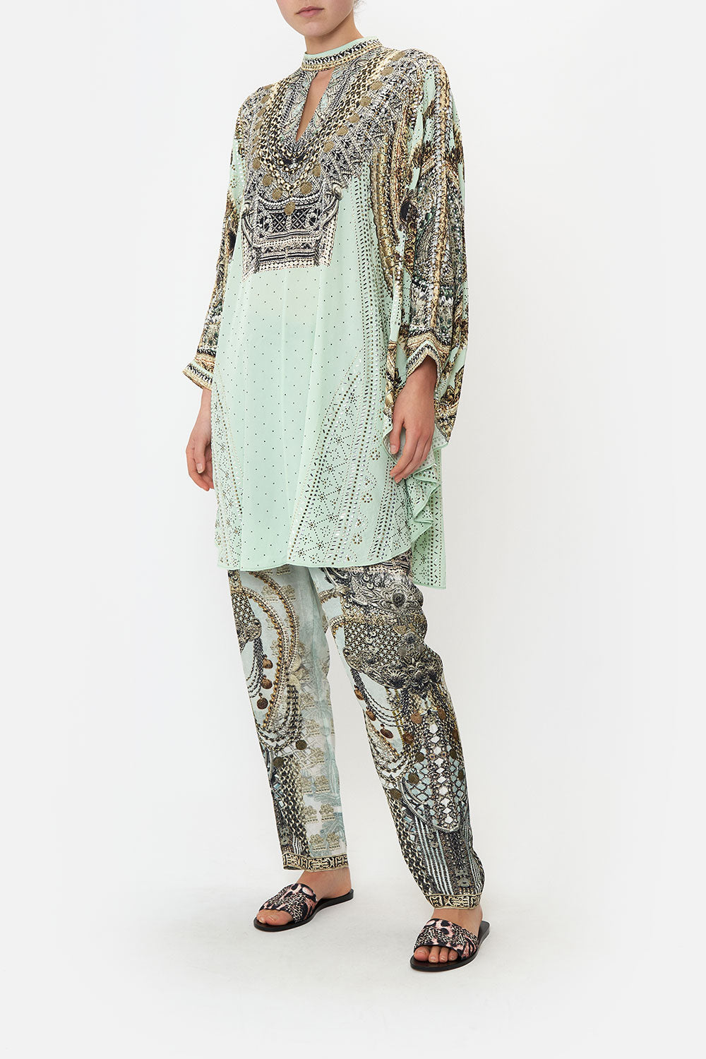 SHORT KAFTAN WITH HIGH NECK FREE ESPIRITU