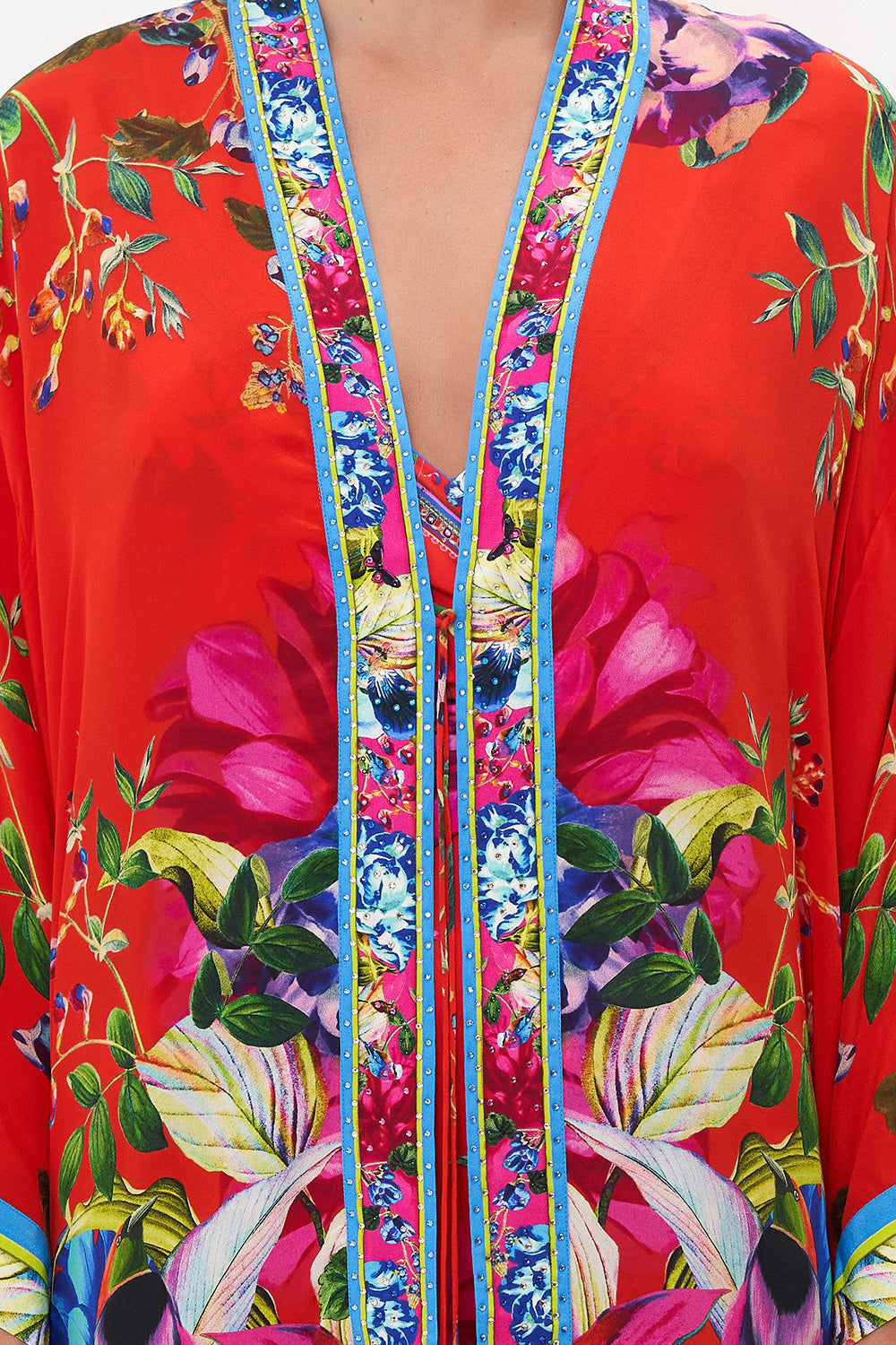 SHORT LAYER WITH NECKBAND BIRDS OF A FEATHER