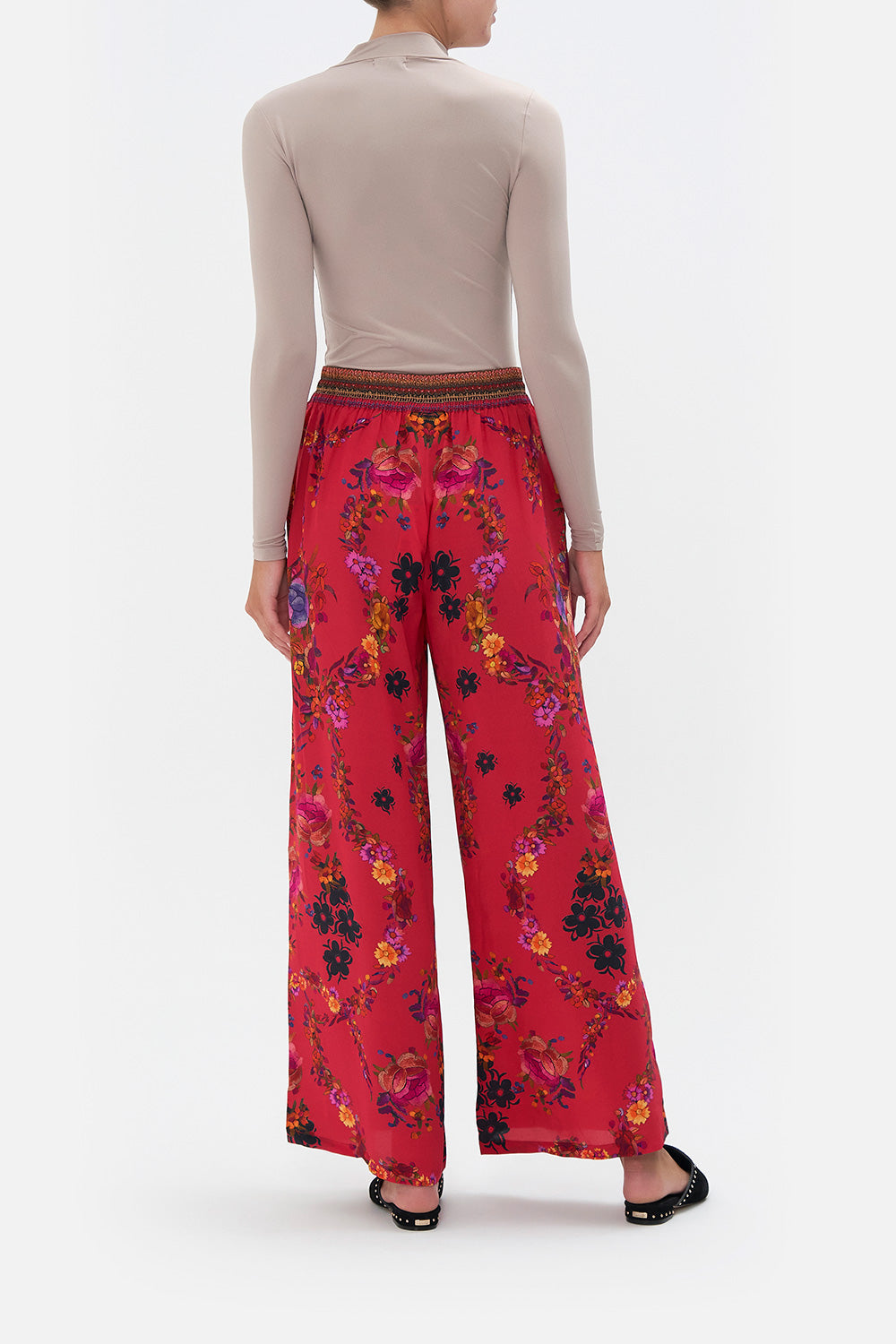 STRAIGHT LEG PANT VIEW FROM THE VEIL