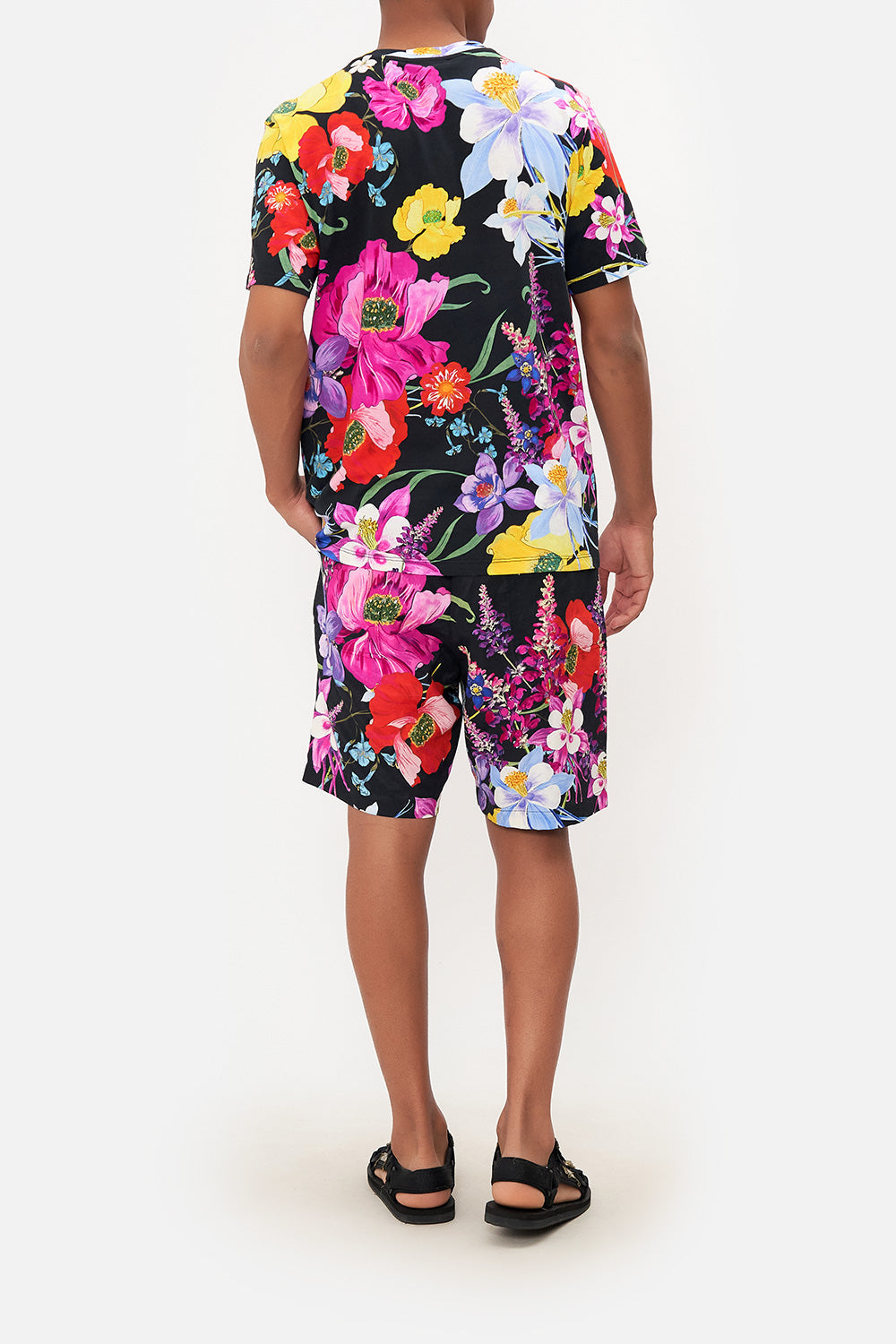 RELAXED FIT TEE AWAY WITH THE FAIRIES