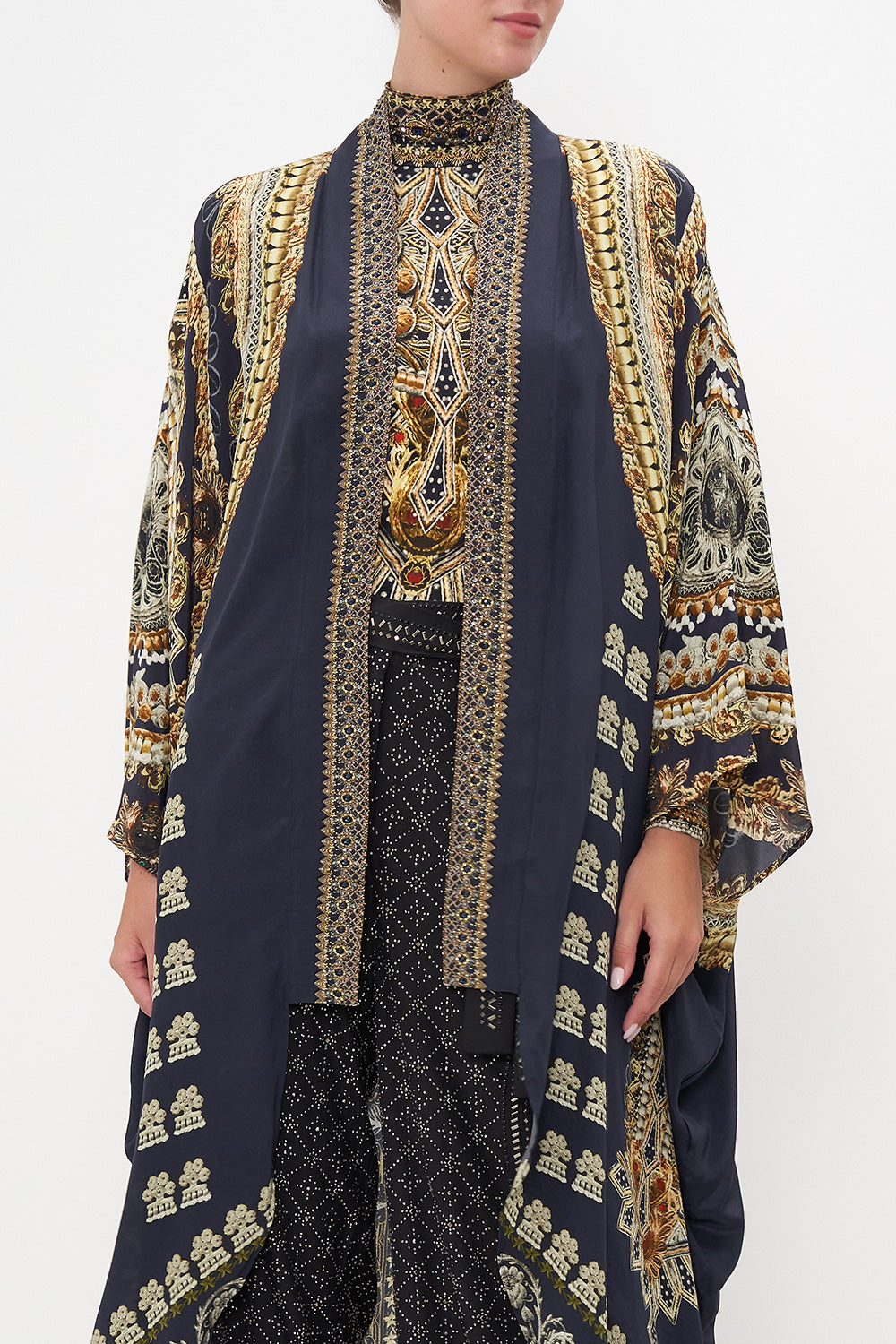 LAYER WITH KIMONO COLLAR ITS ALL OVER TORERO