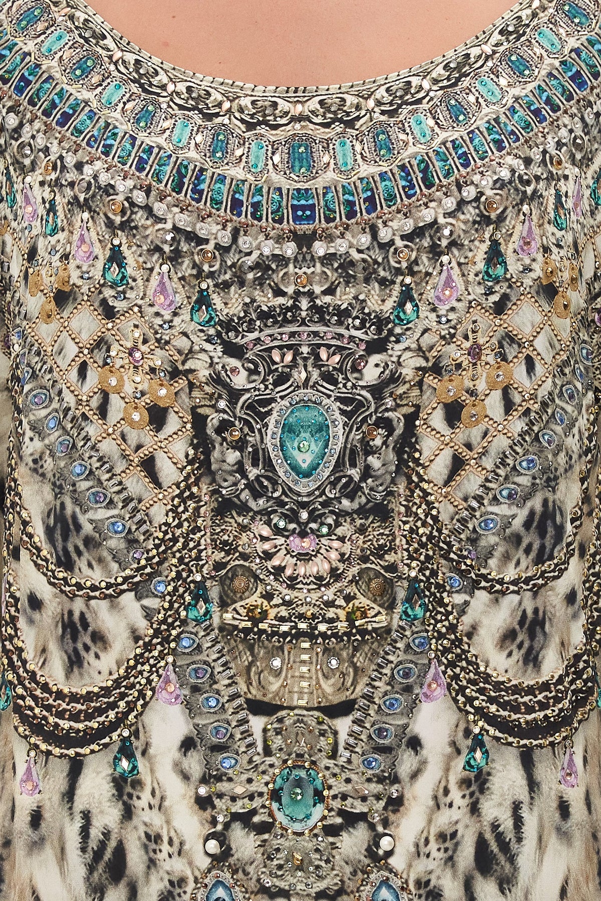 ROUND NECK KAFTAN SNOW WHISPERS