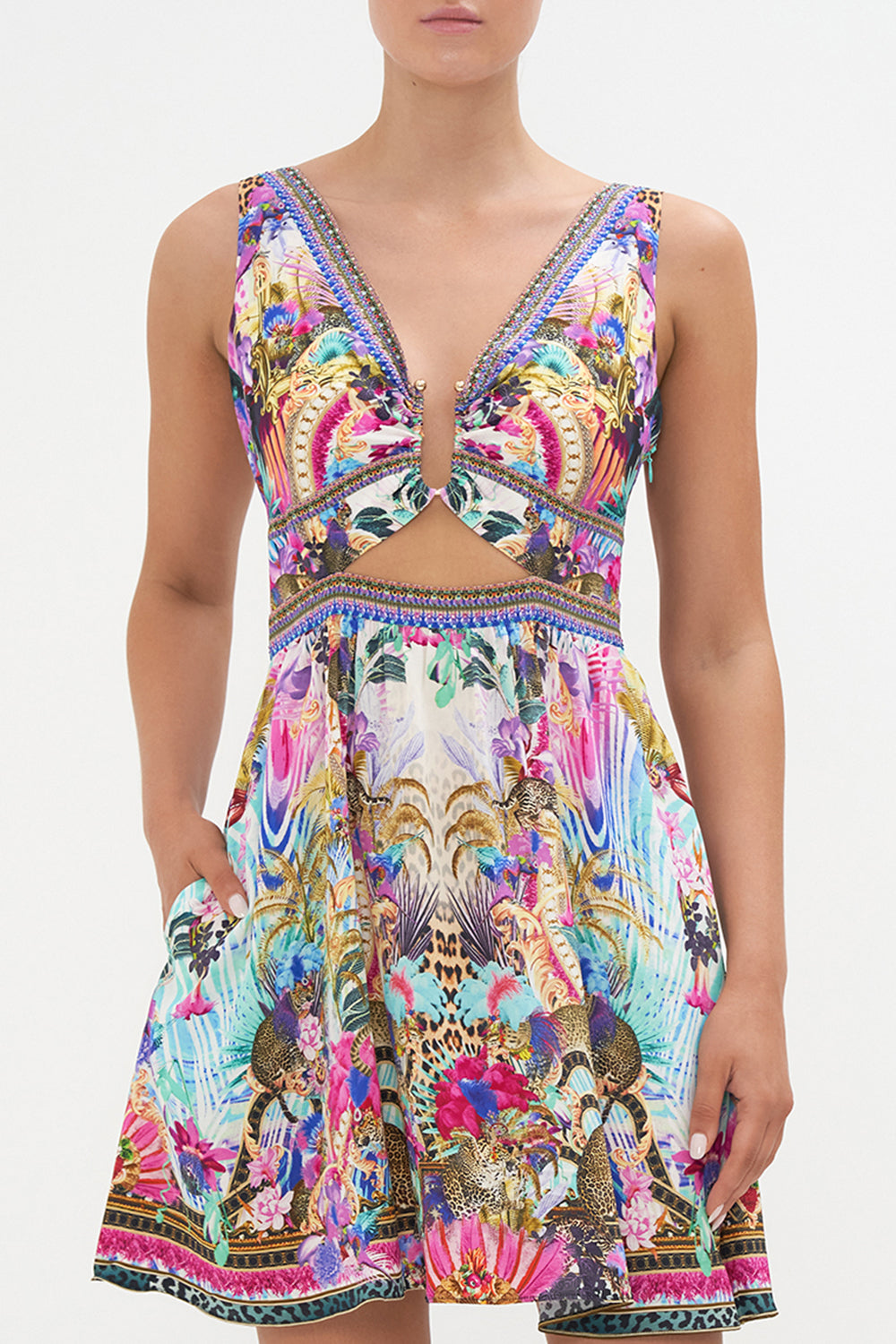 SHORT V NECK CUTOUT DRESS MERRY GO ROUND