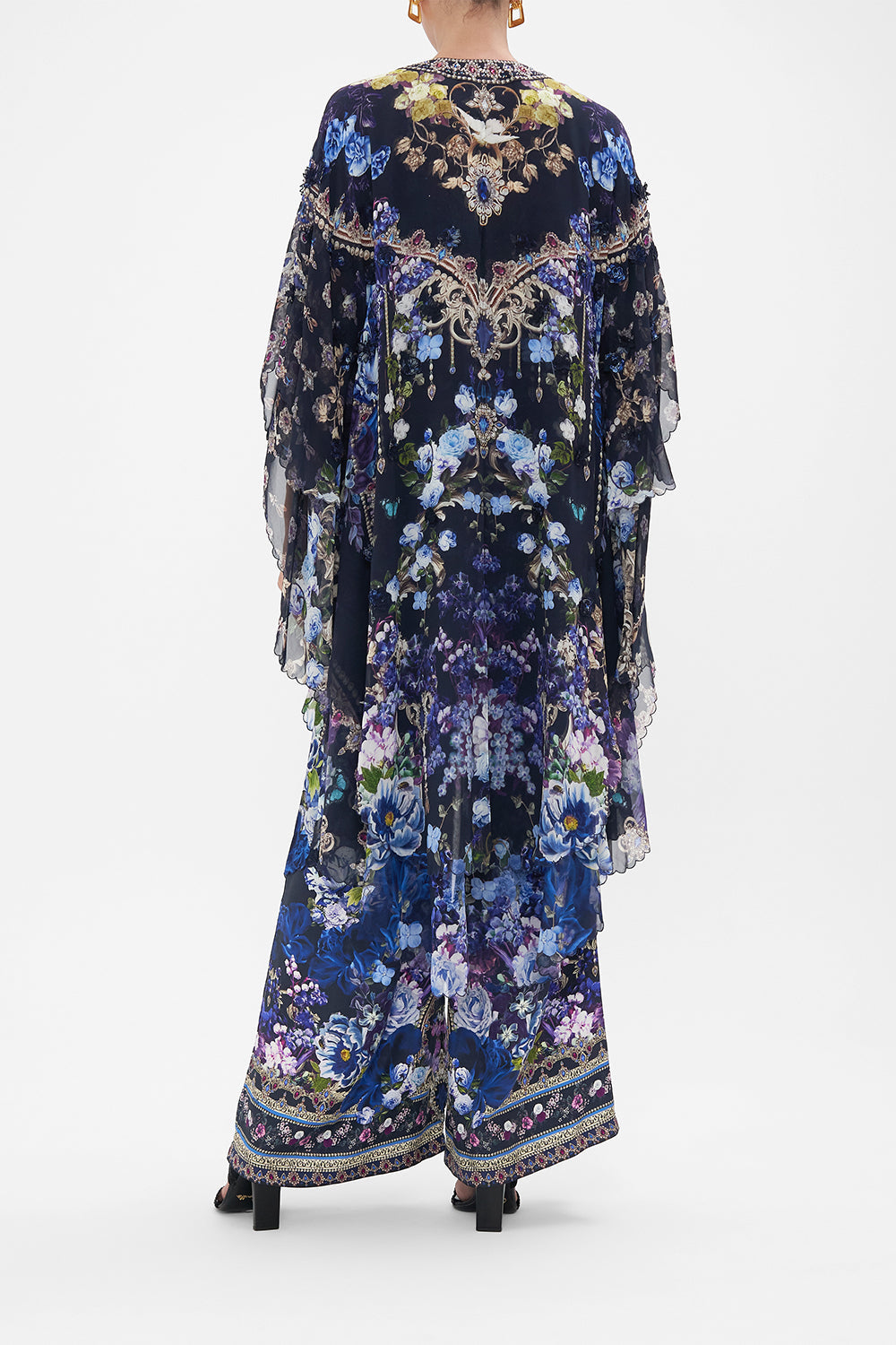 SCALLOPED EDGE LAYER OBSIDIAN BLOOM