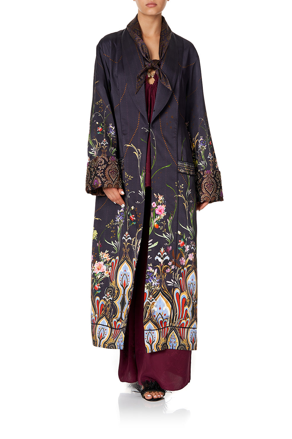 COAT WITH DETACHABLE BACK BAND WILD FLOWER