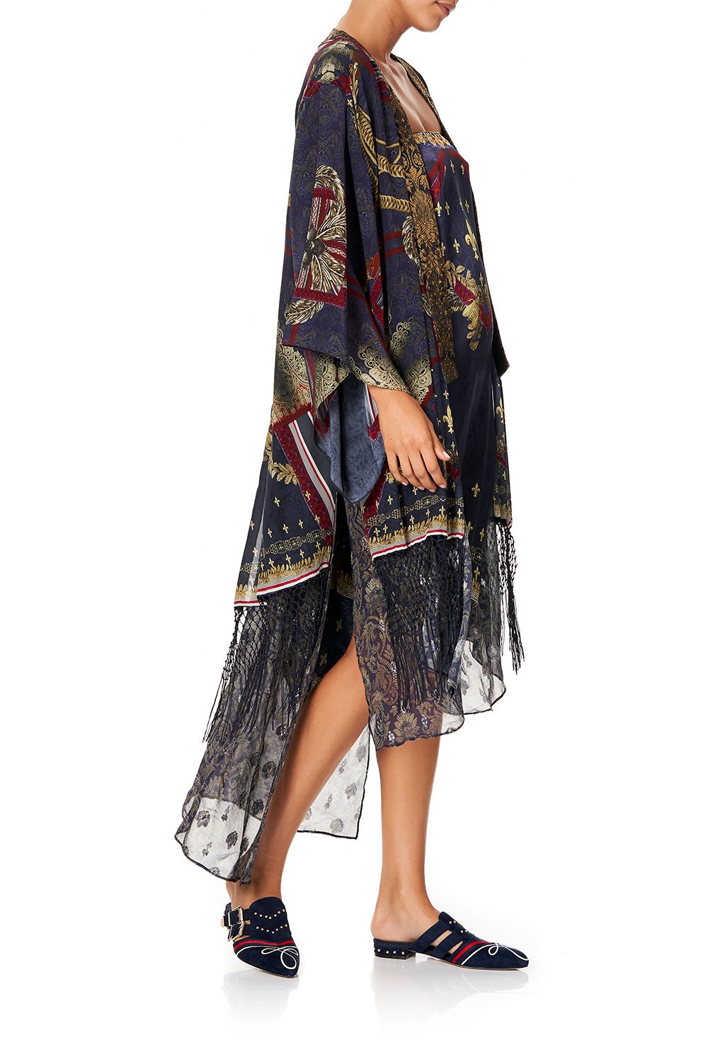 KIMONO WITH LONG UNDERLAY THIS CHARMING WOMAN