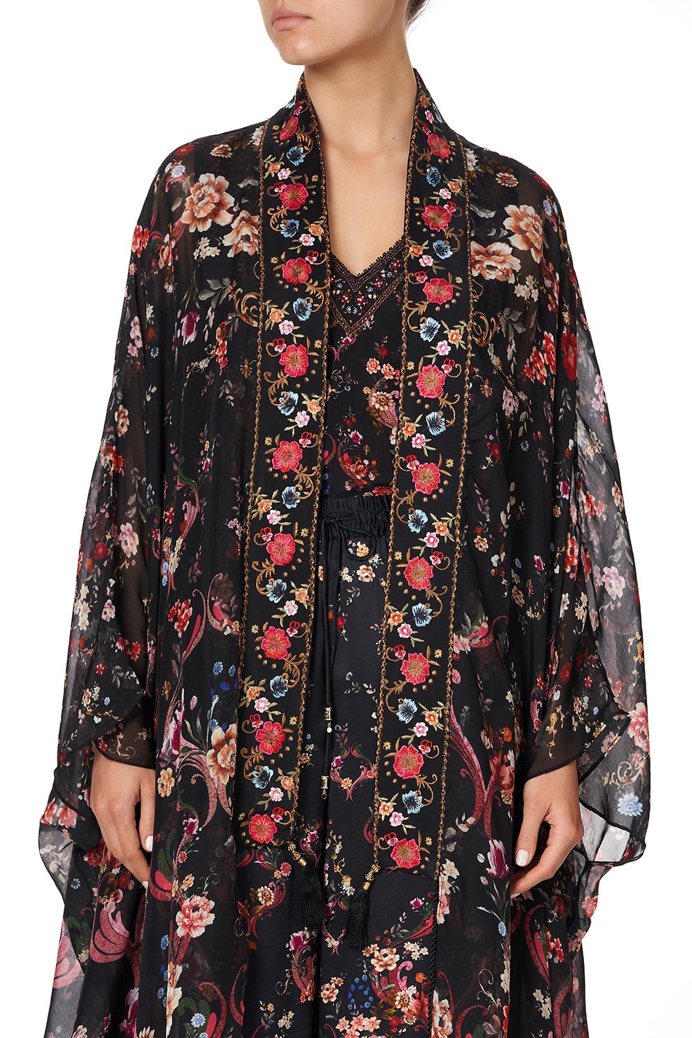 LAYER WITH KIMONO COLLAR A GIRL LIKE YOU