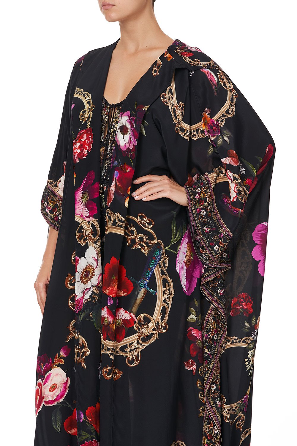 OVERSIZED ROBE MIRROR MIRROR