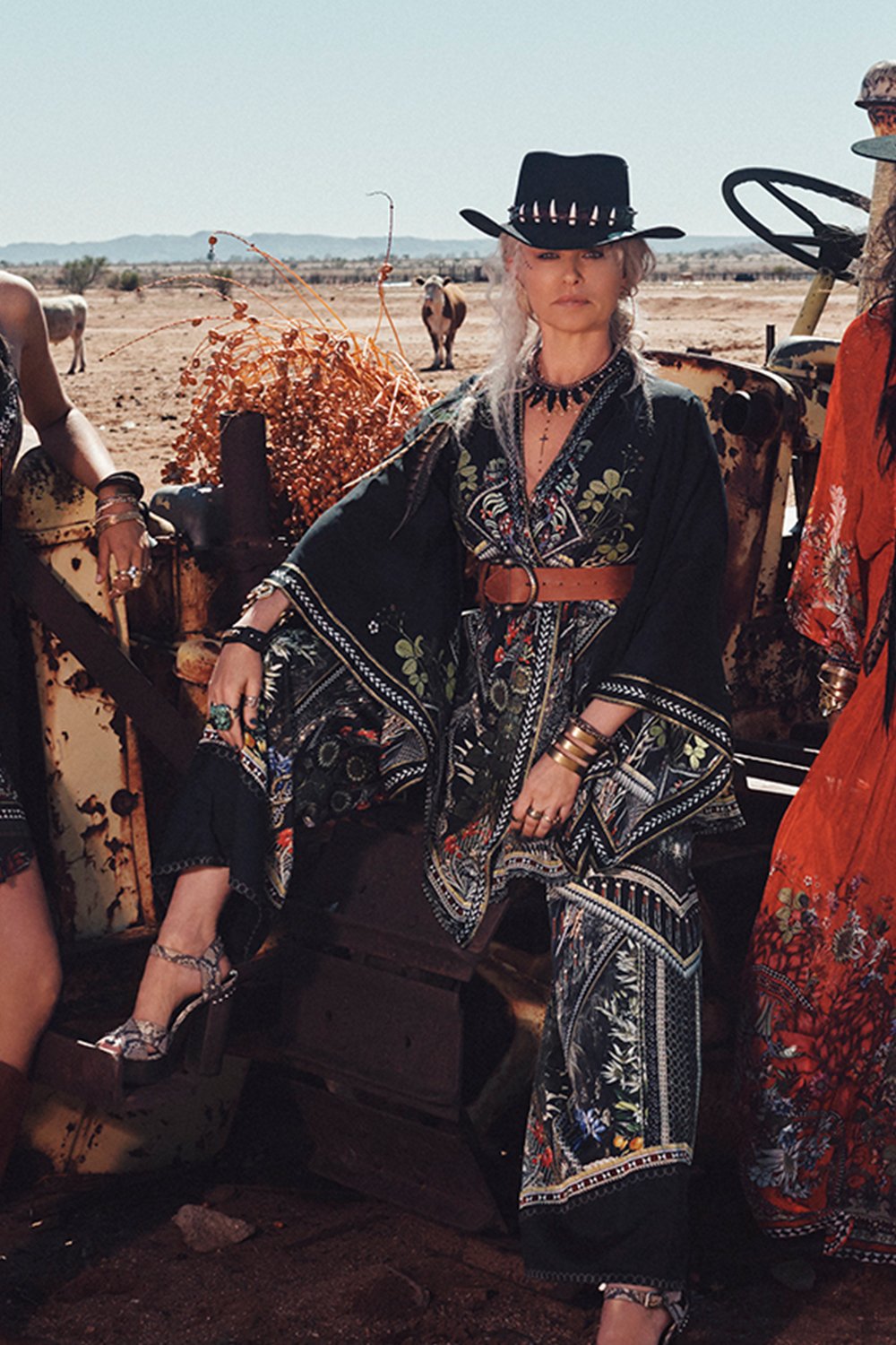 WIDE LEG PANT WITH SHAPED CUFF BOTANICAL CHRONICLES